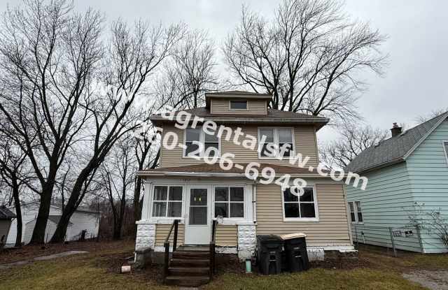 3 Bedroom House - 1/2 off first month's rent