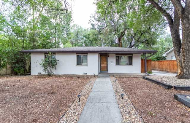 Beautiful 2-Bedroom, 2-Bath Home in Desirable Southwest Colorado Springs!