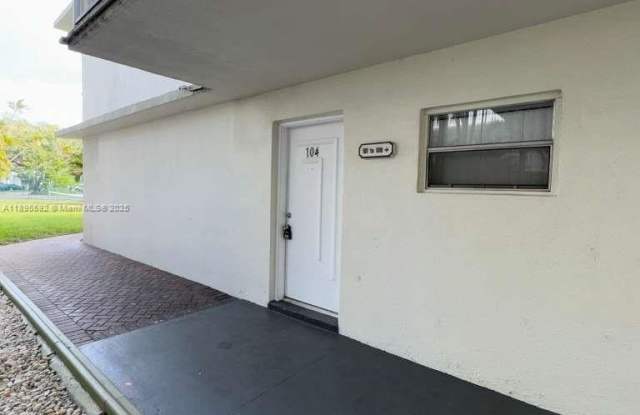 4235 N University Dr