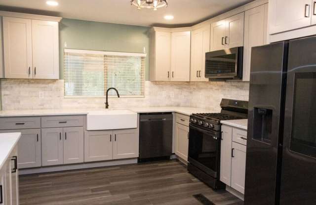 7807 Hixson Pike