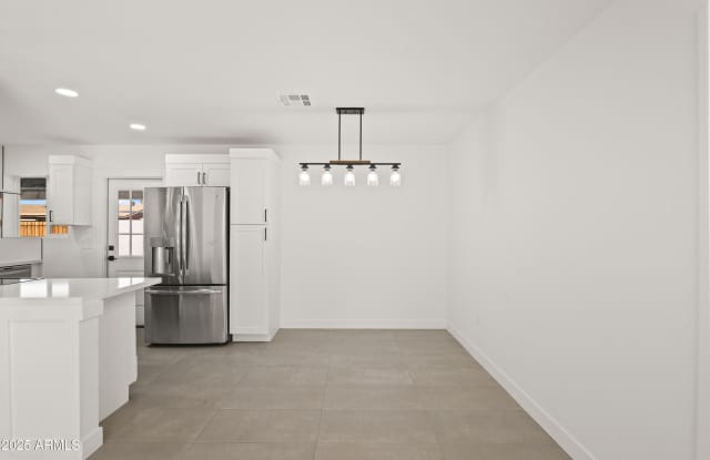 2056 E ORANGE Street