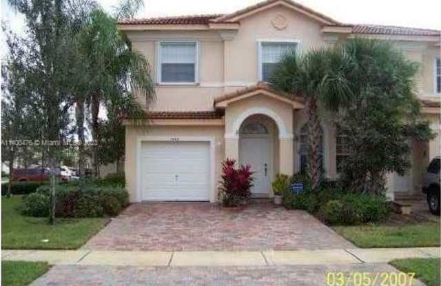 8436 SW 29th St