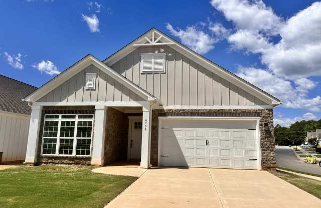 4703 Anise Cir