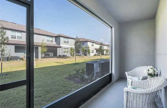 Furnished 2023 Gated Townhome with Loft, Wi-Fi  Utilities Included