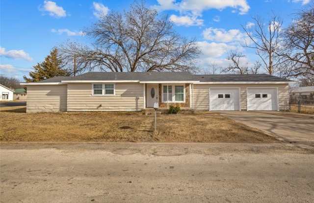 Photo of 101 E Williams Street