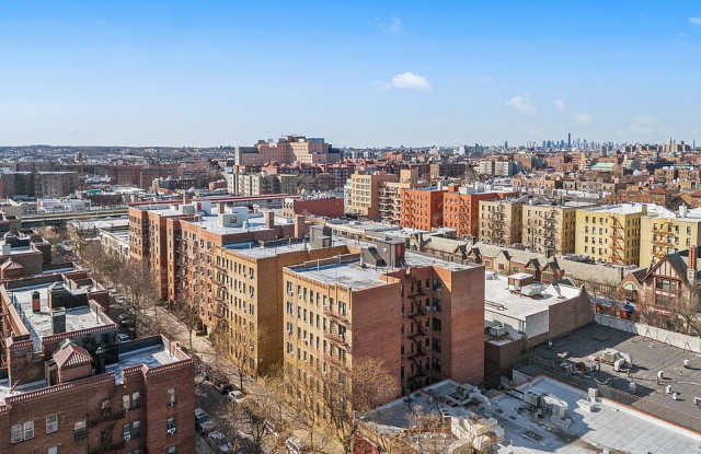 14238 37th Ave Apt 11E