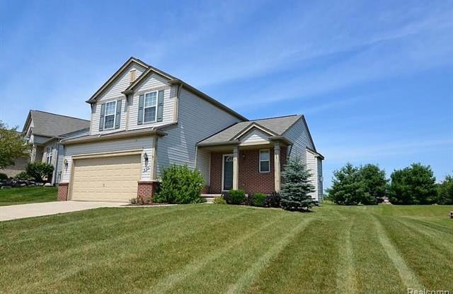 858 CANYON CREEK Drive - 858 Canyon Creek Dr, Oakland County, MI 48442