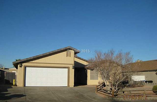 Four-Bedroom Home in Henderson!