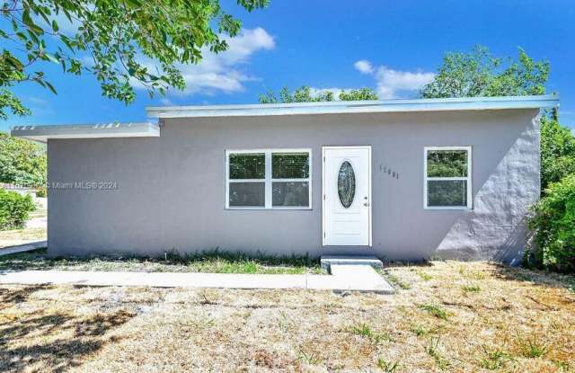 17961 Nw 2nd Place