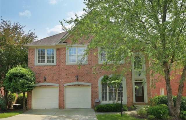 1009 Wescott Lane NE