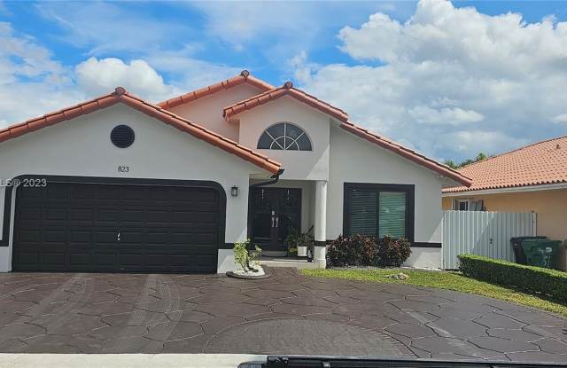 823 NW 134th PLACE - 823 Northwest 134th Place, Tamiami, FL 33182