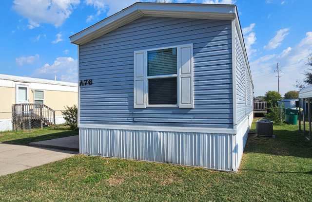 2320  E. MacArthur Road