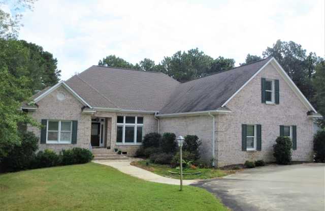 Photo of 8 Country Club Boulevard