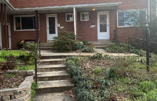 A spacious two bedroom, one and one half bath condo townhouse located in the northern section of Takoma Park just off Sligo Creek Parkway.