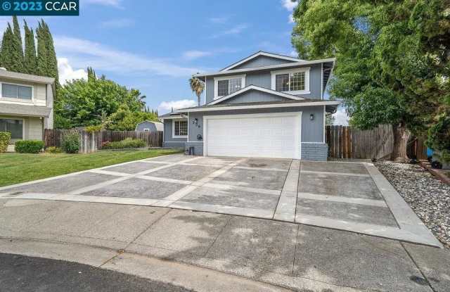 136 Clayton Cir - 136 Clayton Circle, Vacaville, CA 95687