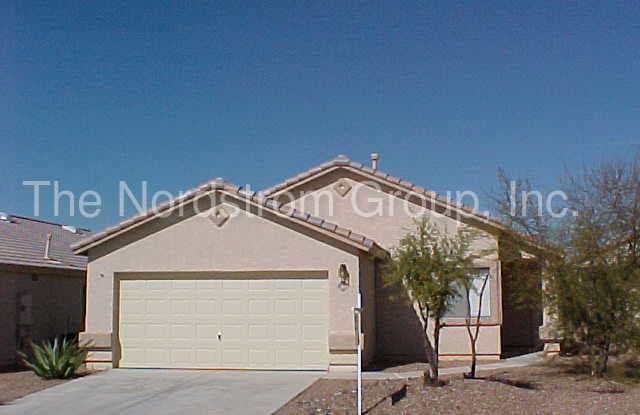 2639 West Cezanne Circle - 2639 W Cezanne Ci, Casas Adobes, AZ 85741