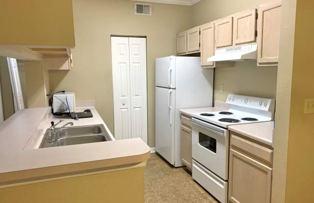 Photo of 5620 Pinnacle Heights Cir Apt 207