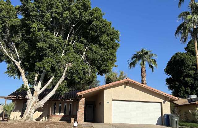 Photo of 1643 S NAPLES AVE