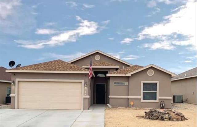 1813 Amber Dr - 1813 Amber Drive, Carlsbad, NM 88220