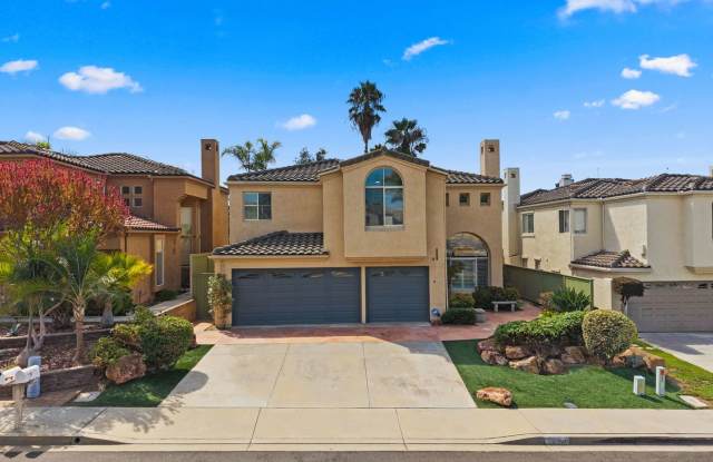 4 Bed/2.5 Bath Vista Residence Beautifully Upgraded and Ready for Move In!