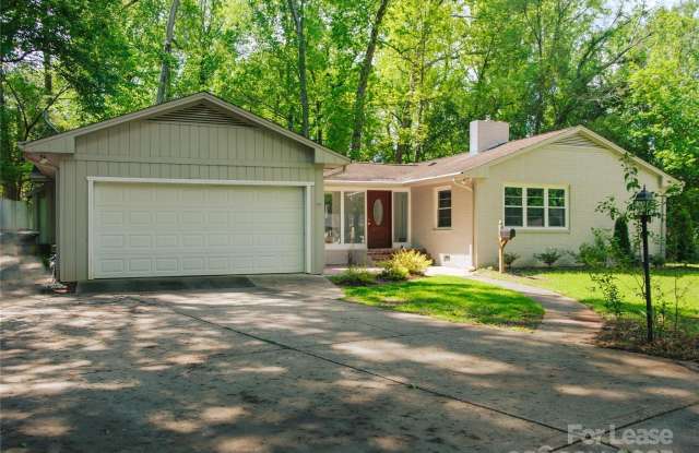 Photo of 1123 Lynbrook Drive