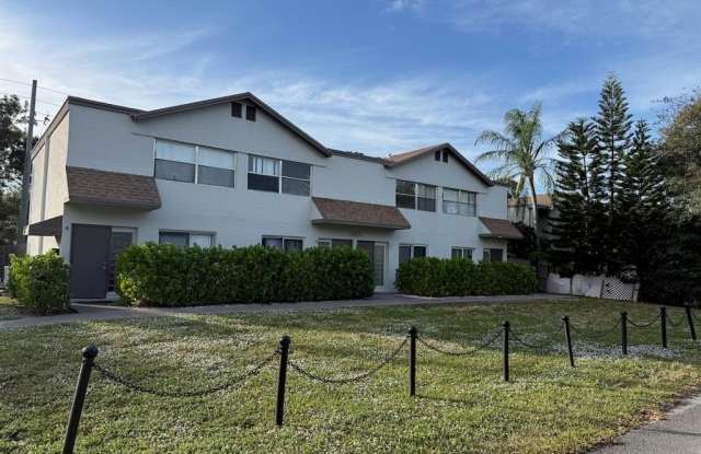 Photo of 3003 NW 5th Ter