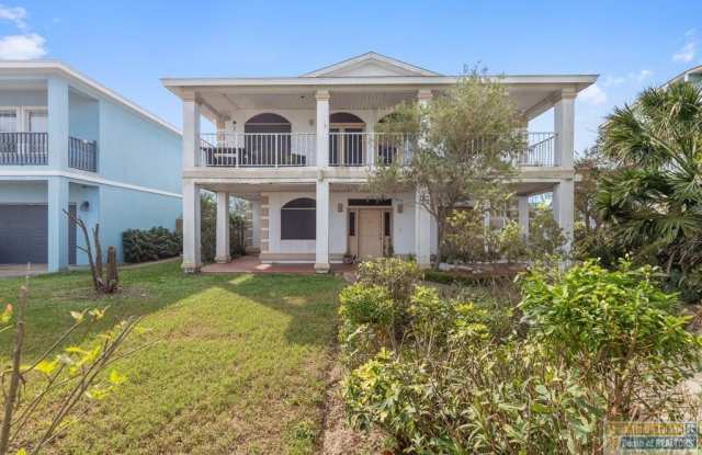 Photo of 813 North Shore