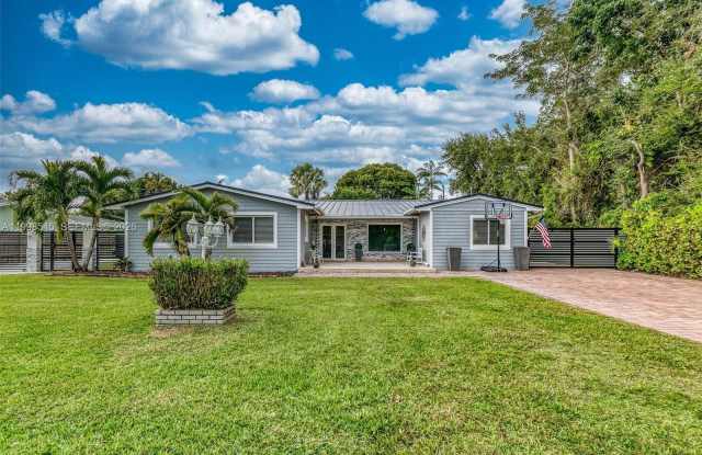 17420 SW 84th Ct