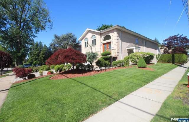 Photo of 499 Morse Avenue