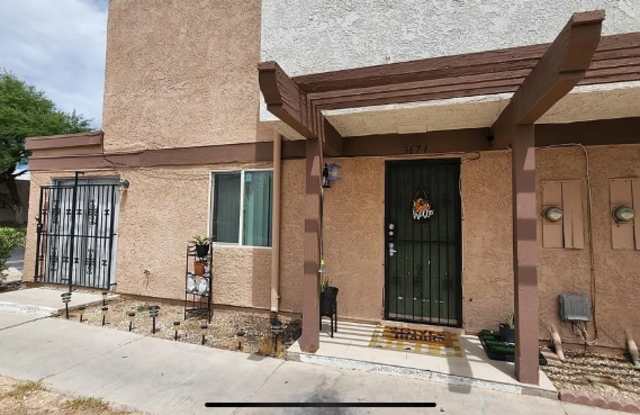 3671 Villa Knolls East Drive