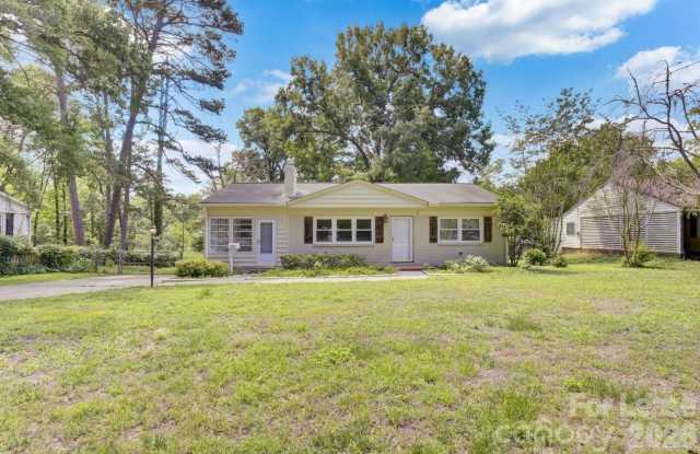 121 Marshdale Avenue SW