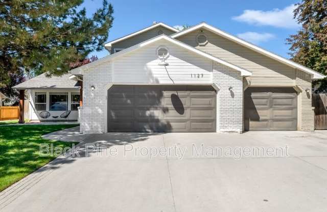 1127 N Echohawk Way
