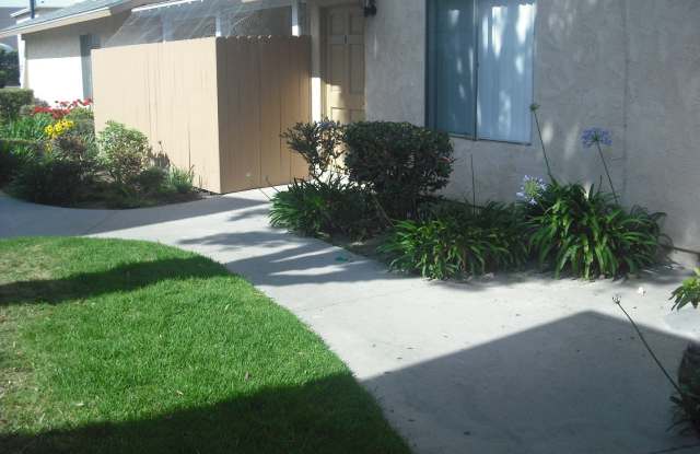 Gorgeous 2 story 2 bedroom 2 bath Townhome