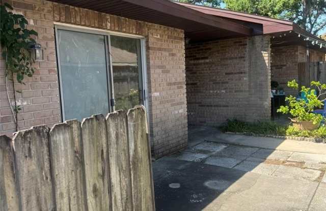 3133 BLOOMINGDALE VILLAS COURT