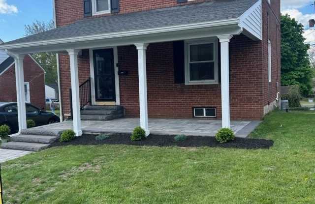 1412 CHERRY Lane