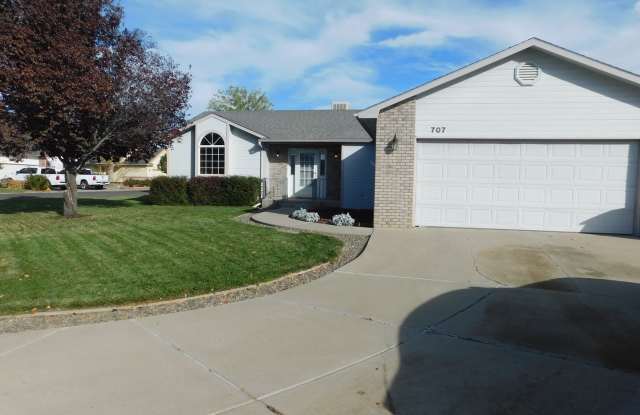 Photo of 3 Bed/2 Bath at Fountain Greens