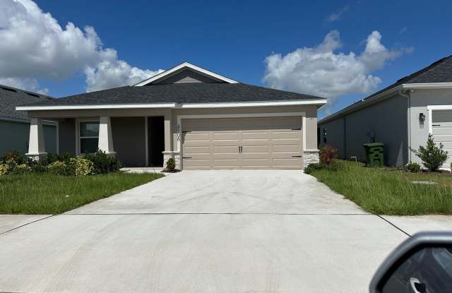 4 Bedroom 2 Bathroom in Winter Haven