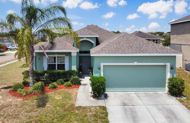 Photo of Single Family Home in Davenport now Available For Rent!