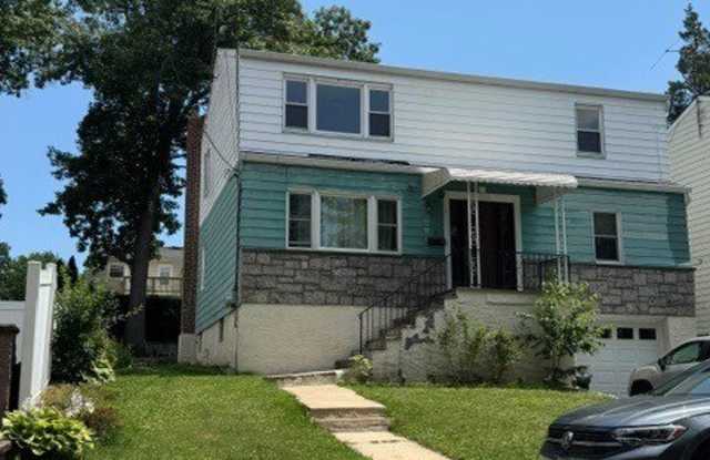 18 Tunis Ave