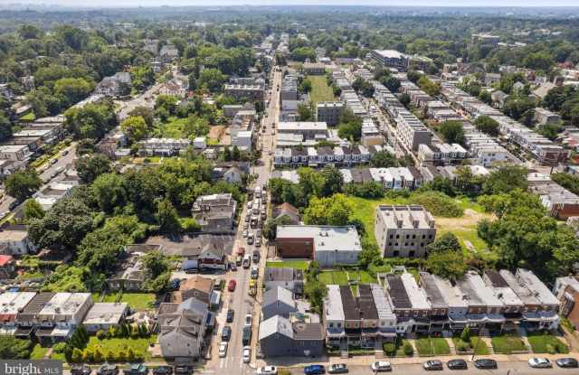 Photo of 171 E SHARPNACK Street