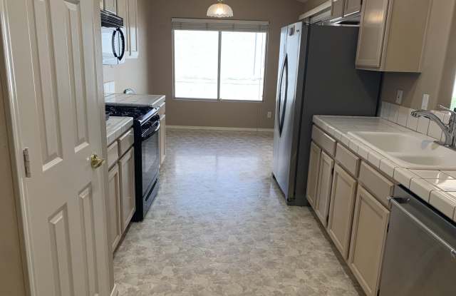 10366 E SUTTON Drive