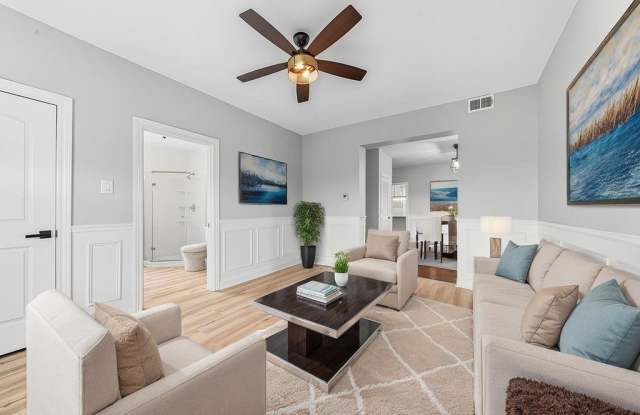 2823 Broadway Street