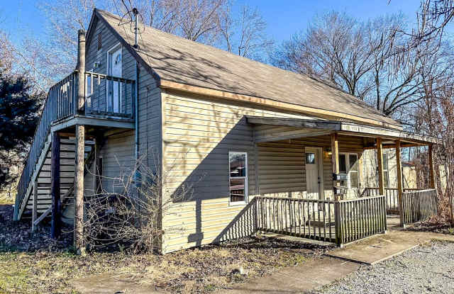 309 Laura St A-B