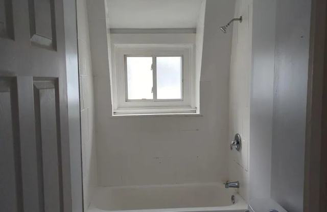 Available 8/7/26 – Charming 3 Bedroom Home in Brookline | $1,650/Month