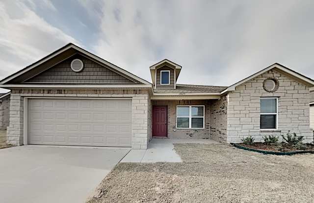Very Nice 3 Bedroom 2 Bath Home in El Reno Schools