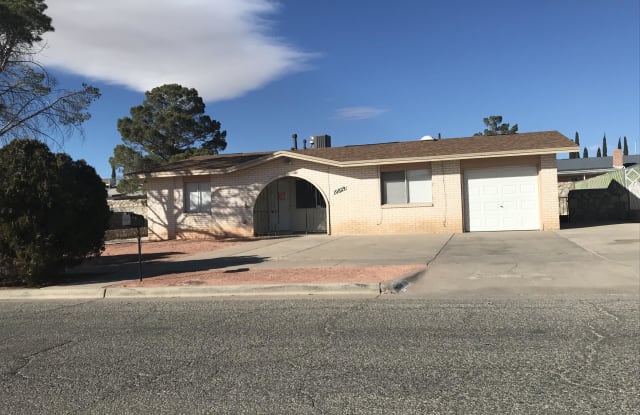 10829 IVANHOE Drive - 10829 Ivanhoe Drive, El Paso, TX 79935