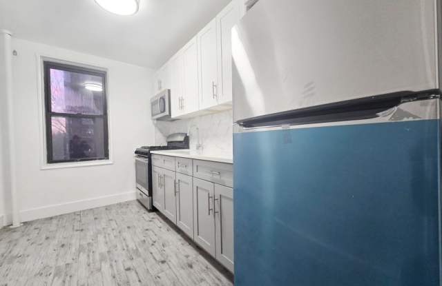525-527 Riverdale Avenue