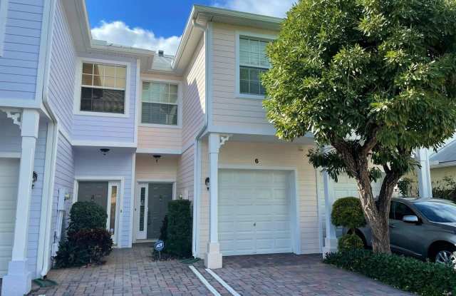 Photo of 902 S Federal Highway