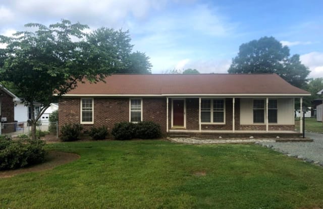 207 Oakhurst Street - 207 Oakhurst Street, Gibsonville, NC 27249