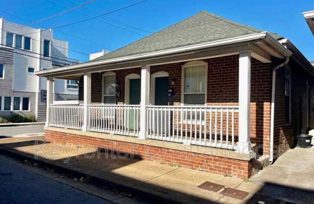 83 East 17th St
